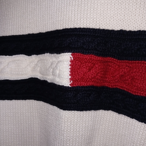 Vintage Tommy Hilfiger Long Sleeve Pullover Cowl neck Sweater Chunky knit logo - Picture 2 of 8